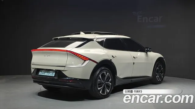 Kia EV6 2021 thumb 2