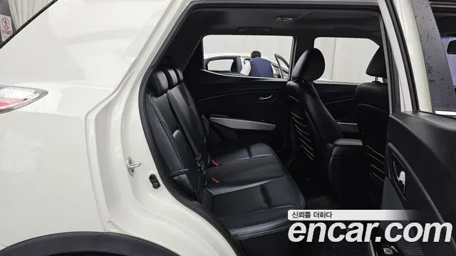 KG_Mobility_Ssangyong TIBOLI 2015 thumb 12
