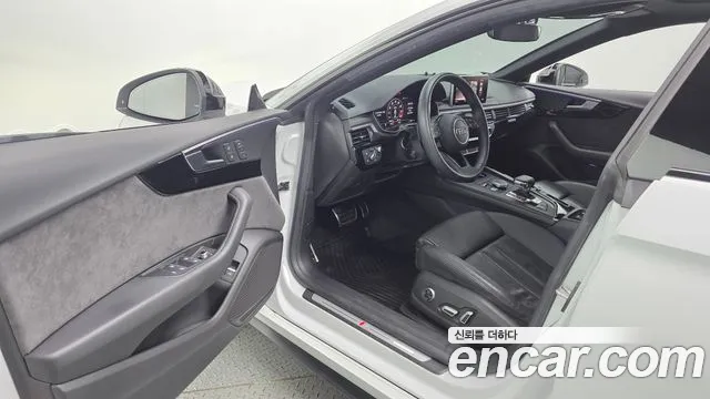 Audi A5 2019 thumb 10