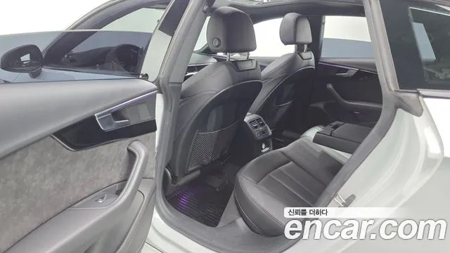 Audi A5 2019 thumb 12