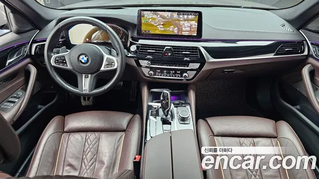 BMW 5-Series 2022 thumb 7