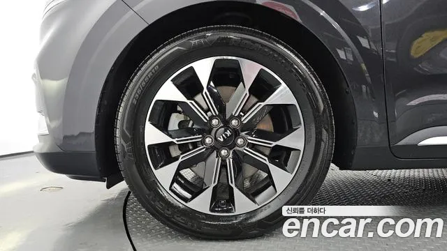 Kia Carnival 2020 thumb 5