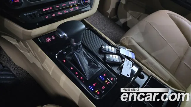 Kia Carnival 2016 thumb 8
