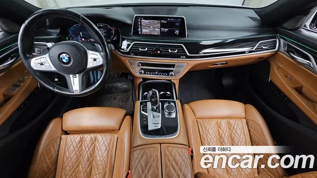 BMW 7-Series 2019 thumb 7