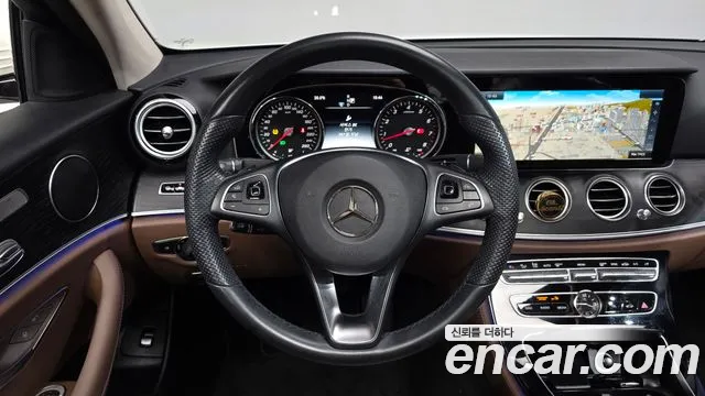 Mercedes-Benz E-Класс 2016 thumb 12