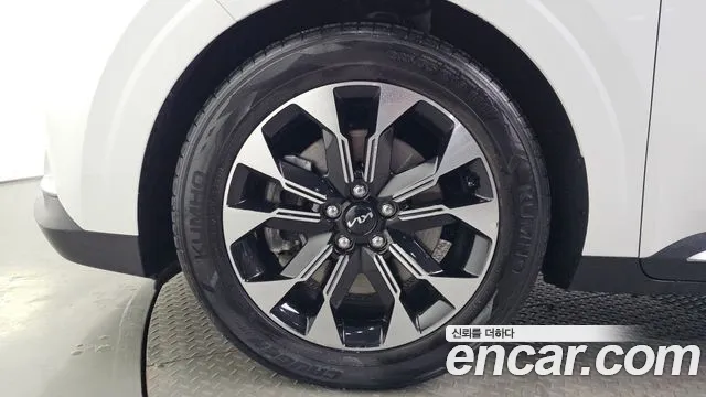 Kia Carnival 2021 thumb 5