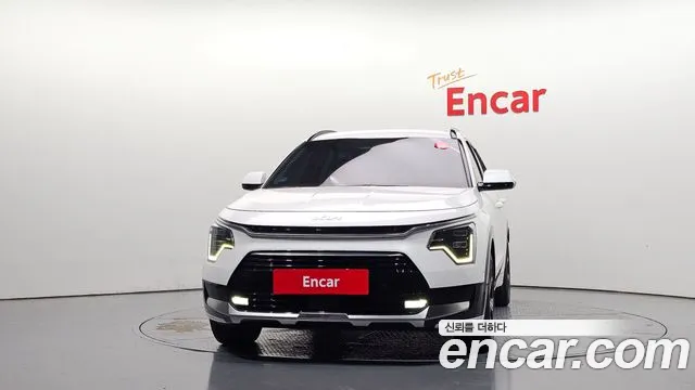 Kia Niro 2023 thumb 3
