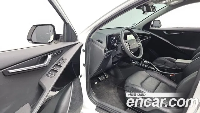 Kia Niro 2023 thumb 10