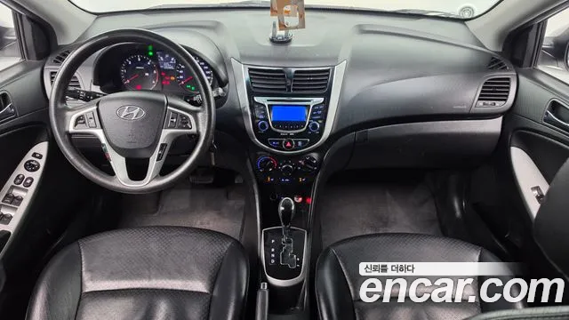 Hyundai Accent 2012 thumb 6