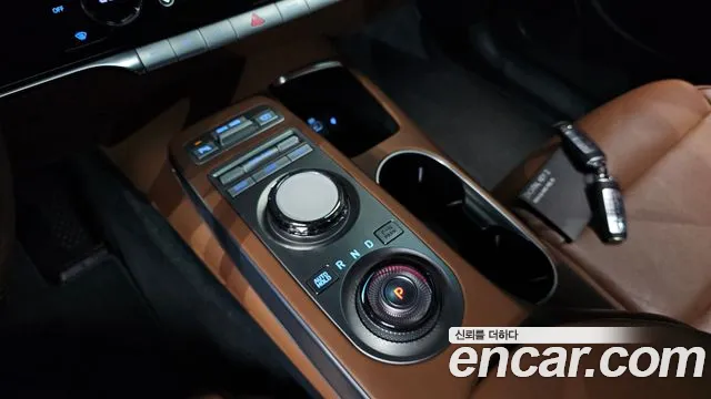 Genesis GV70 2022 thumb 8
