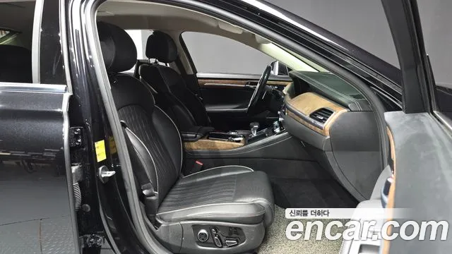 Genesis G90 2020 thumb 10