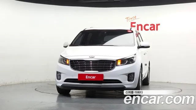 Kia Carnival 2016 thumb 3