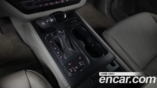 Kia Carnival 2016 thumb 9