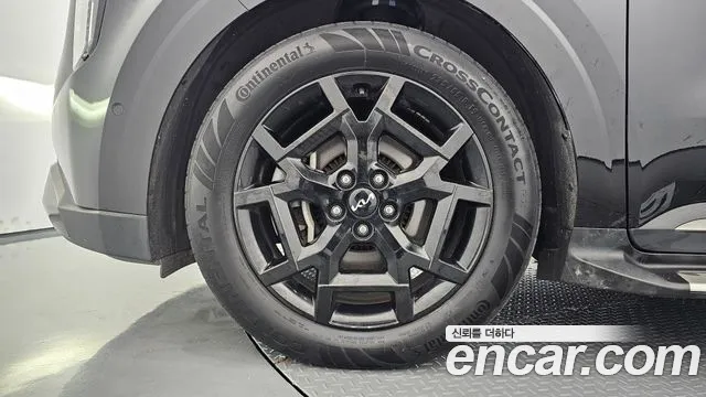 Kia Carnival 2024 thumb 5