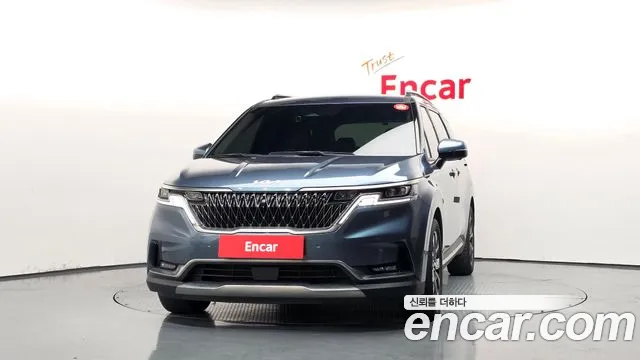 Kia Carnival 2023 thumb 3