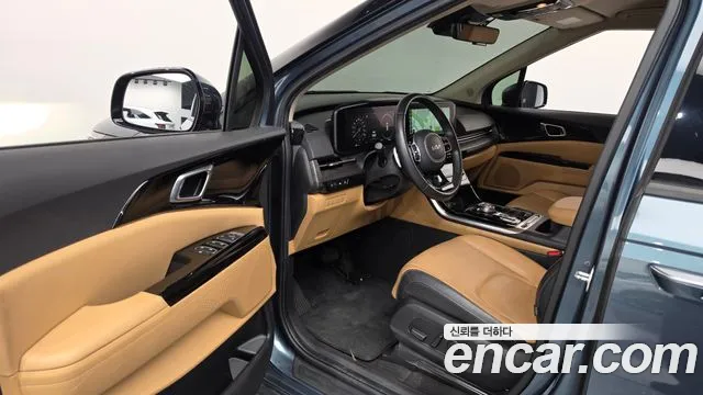 Kia Carnival 2023 thumb 10