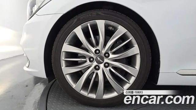 Genesis G80 2017 thumb 5