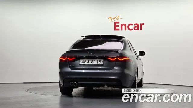 Jaguar XF 2017 thumb 4