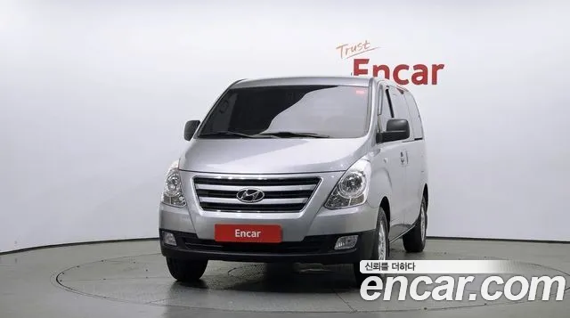 Hyundai Starex 2017 thumb 3