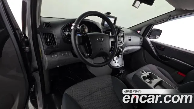 Hyundai Starex 2017 thumb 7