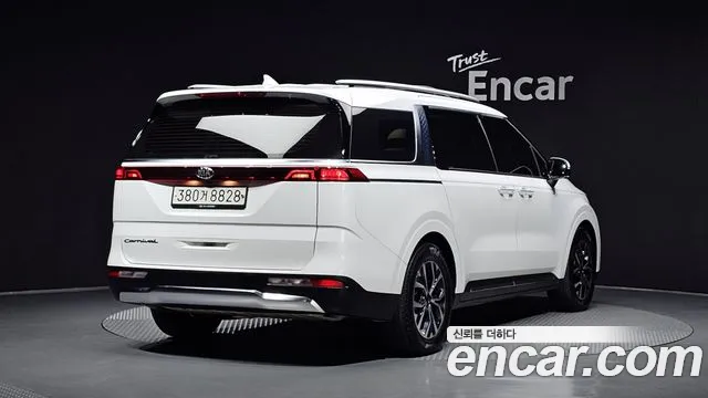 Kia Carnival 2020 thumb 2