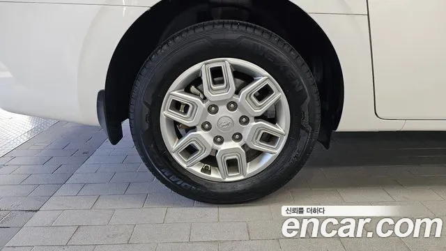 Hyundai Staria 2022 thumb 5