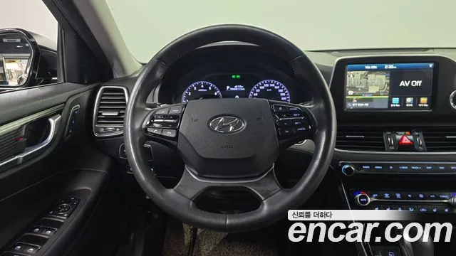 Hyundai Grandeur 2017 thumb 11