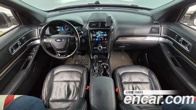 Ford Explorer 2018 thumb 7