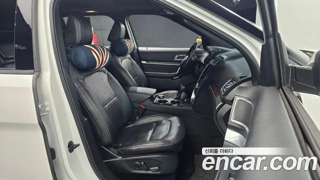 Ford Explorer 2018 thumb 10