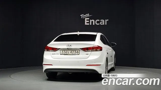 Hyundai Avante 2017 thumb 4