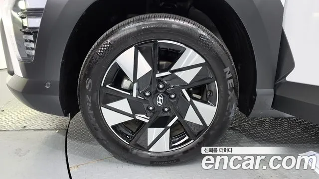 Hyundai Kona 2023 thumb 4