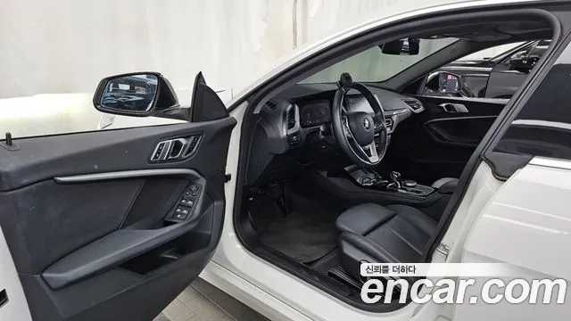 BMW 2-Series 2021 thumb 10