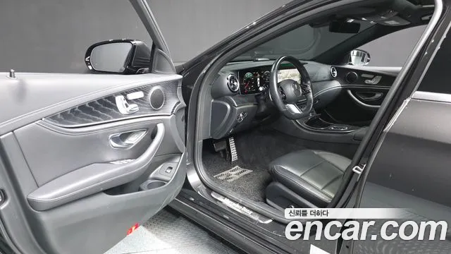 Mercedes-Benz E-Класс 2020 thumb 10
