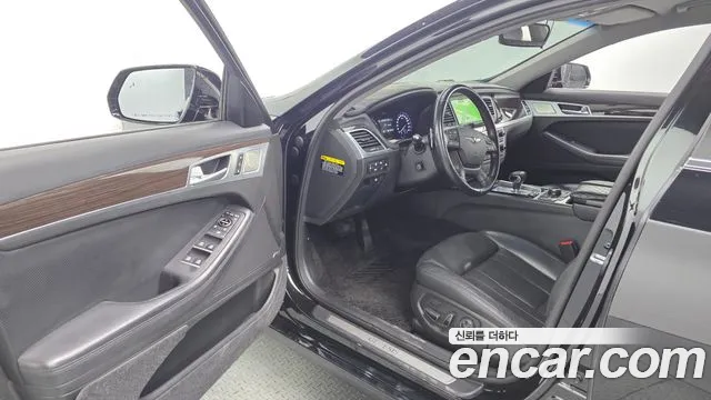 Genesis G80 2017 thumb 10