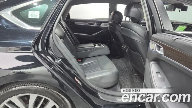 Genesis G80 2017 thumb 12