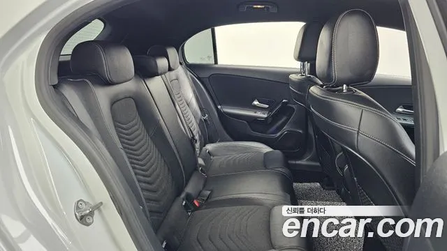Mercedes-Benz A-Класс 2019 thumb 12