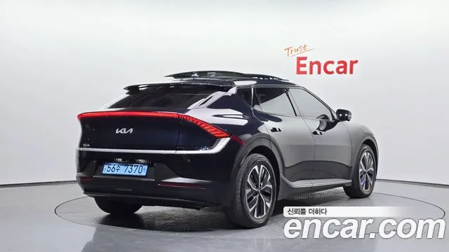 Kia EV6 2021 thumb 2