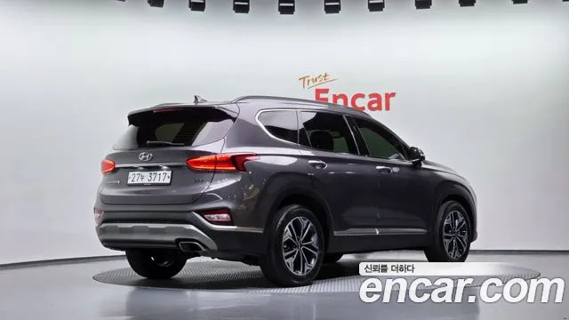 Hyundai Santa Fe 2018 thumb 2