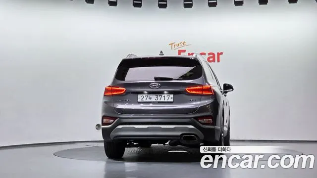 Hyundai Santa Fe 2018 thumb 4