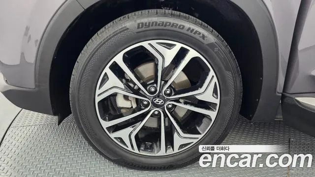 Hyundai Santa Fe 2018 thumb 5