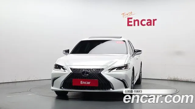 Lexus ES 2021 thumb 2