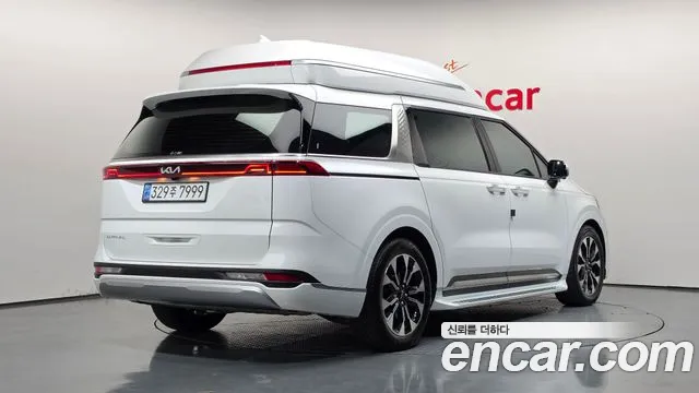 Kia Carnival 2021 thumb 2