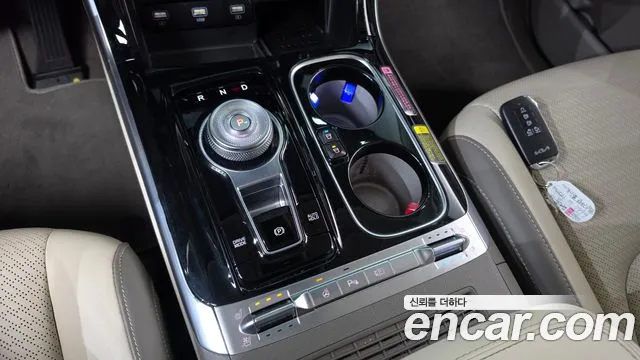 Kia Carnival 2021 thumb 9