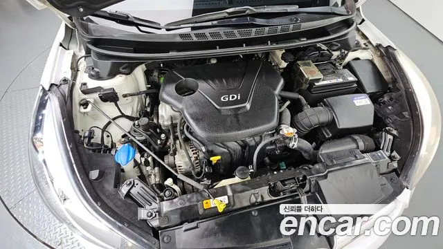 Hyundai Avante 2014 thumb 5