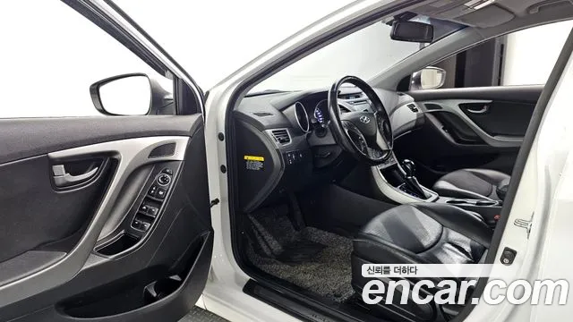 Hyundai Avante 2014 thumb 9