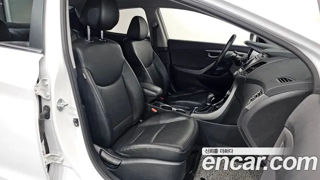 Hyundai Avante 2014 thumb 10