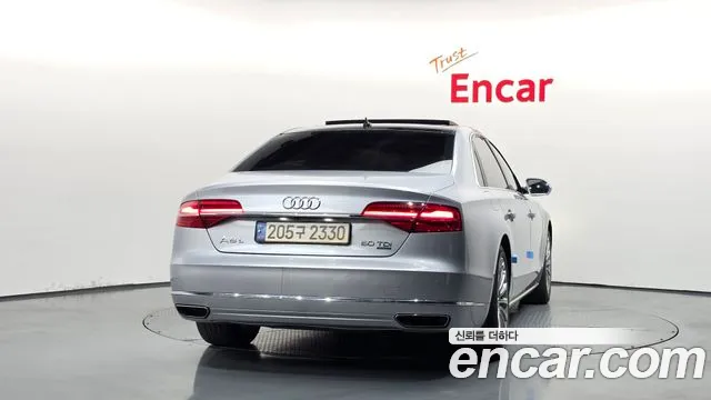 Audi A8 2014 thumb 4