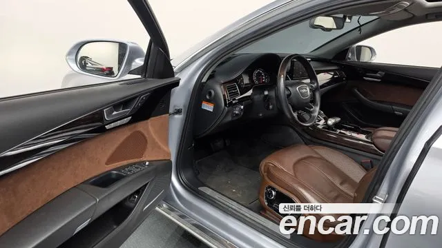 Audi A8 2014 thumb 10