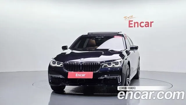 BMW 7-Series 2019 thumb 2