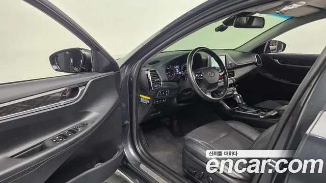 Hyundai Grandeur 2017 thumb 10